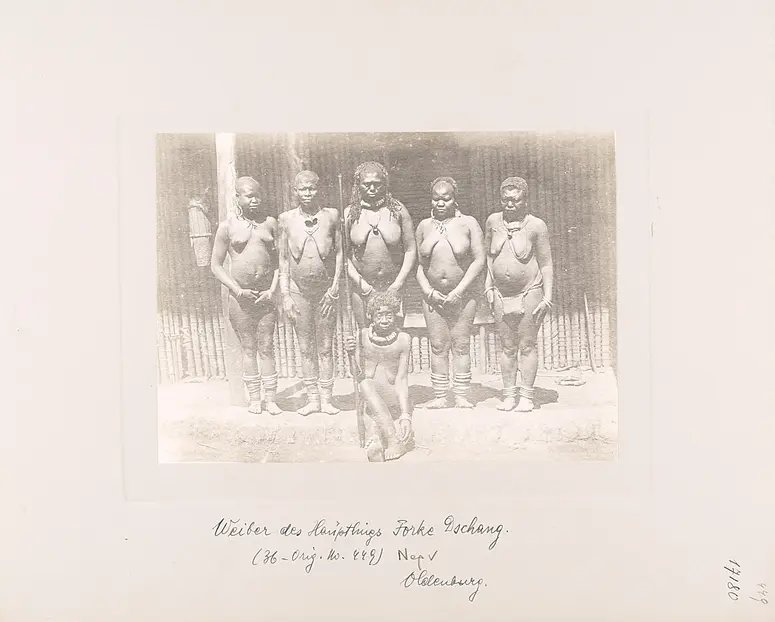 Weiber des Häuptlings Forke-Dschang