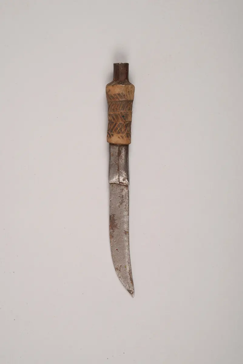 Messer mit Scheide