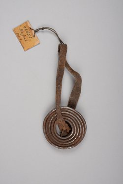 Ohrschmuck für Frauen (Fragment)
