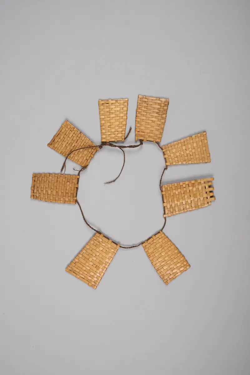 Halskette oder Stirnschmuck