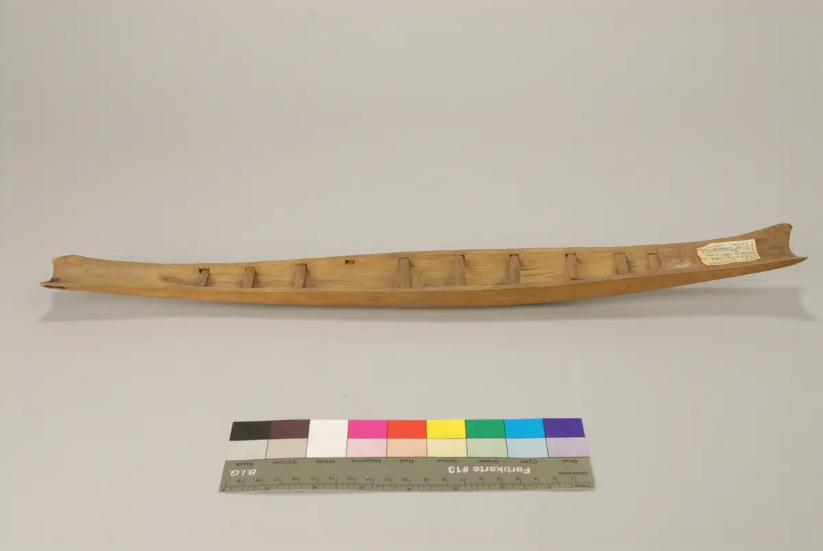 Modell Pirogue