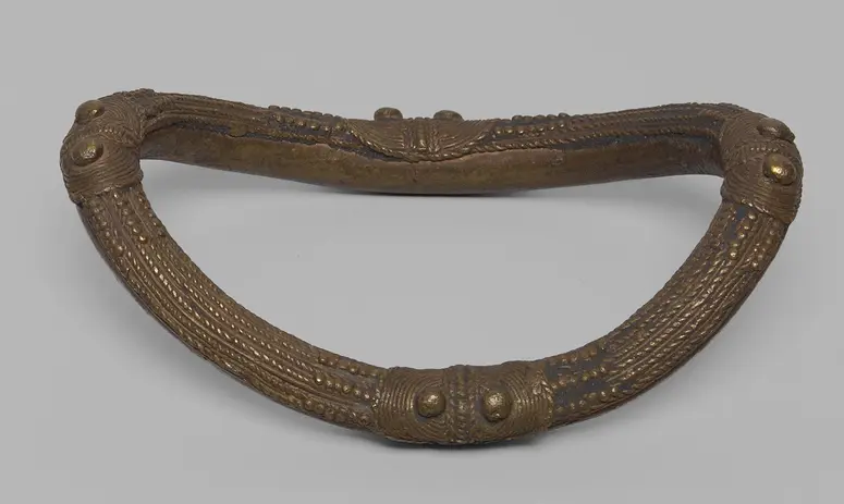 Beinschmuck