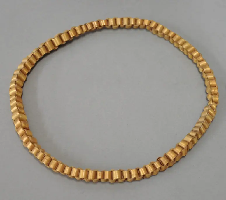 Women's necklace