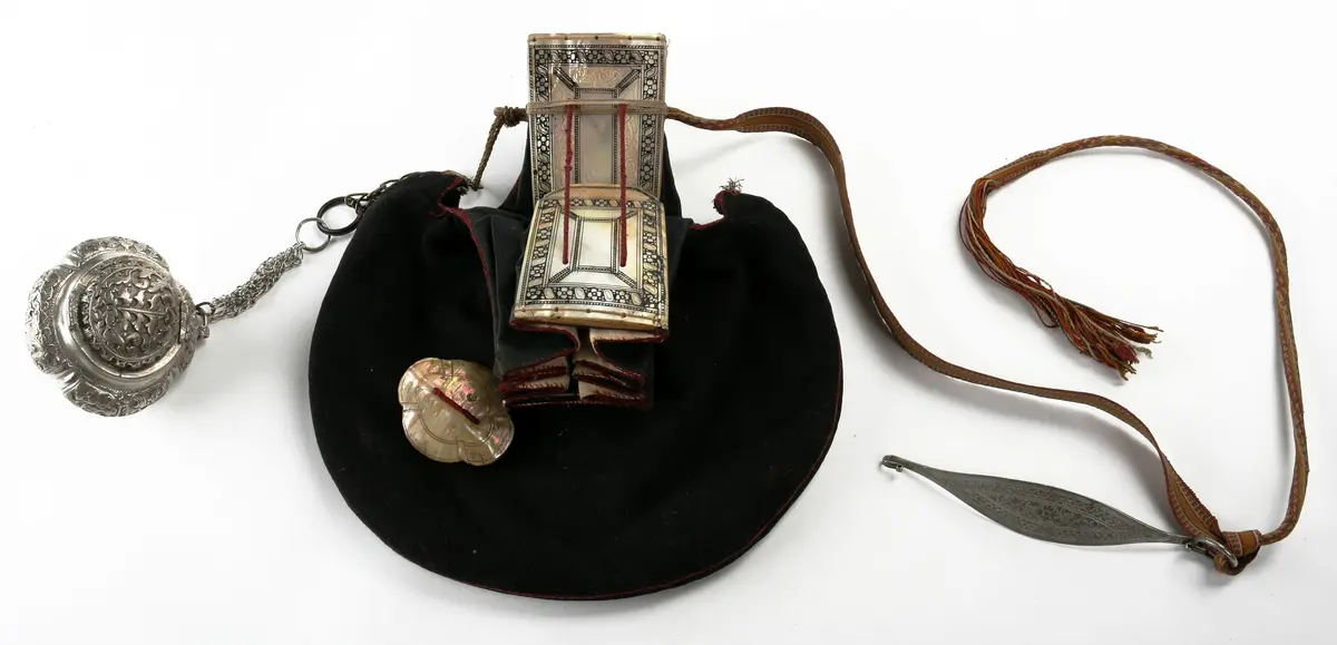 Belt pouch