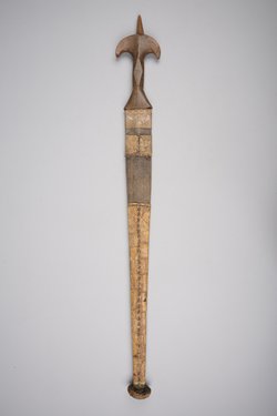 Messer mit Scheide