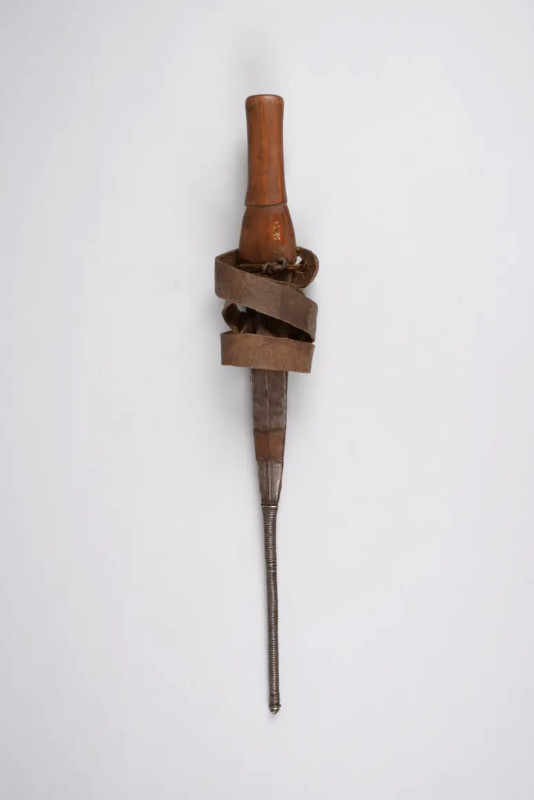 Messer mit Scheide