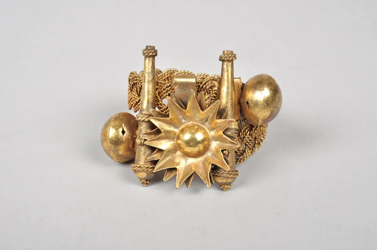 Bracelet