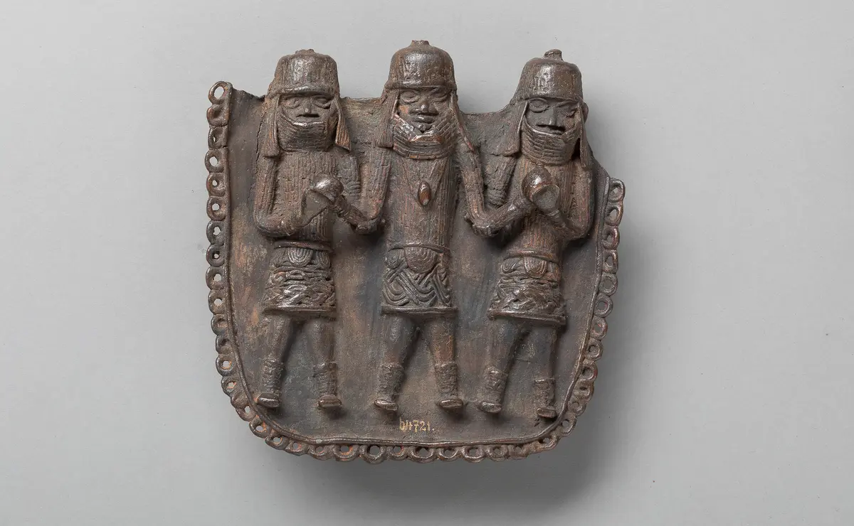 Pendant, Royal Triad