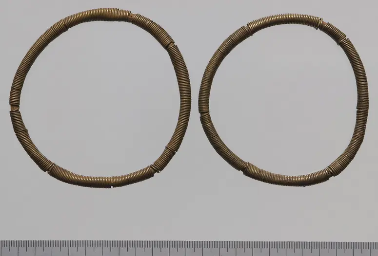 Beinschmuck