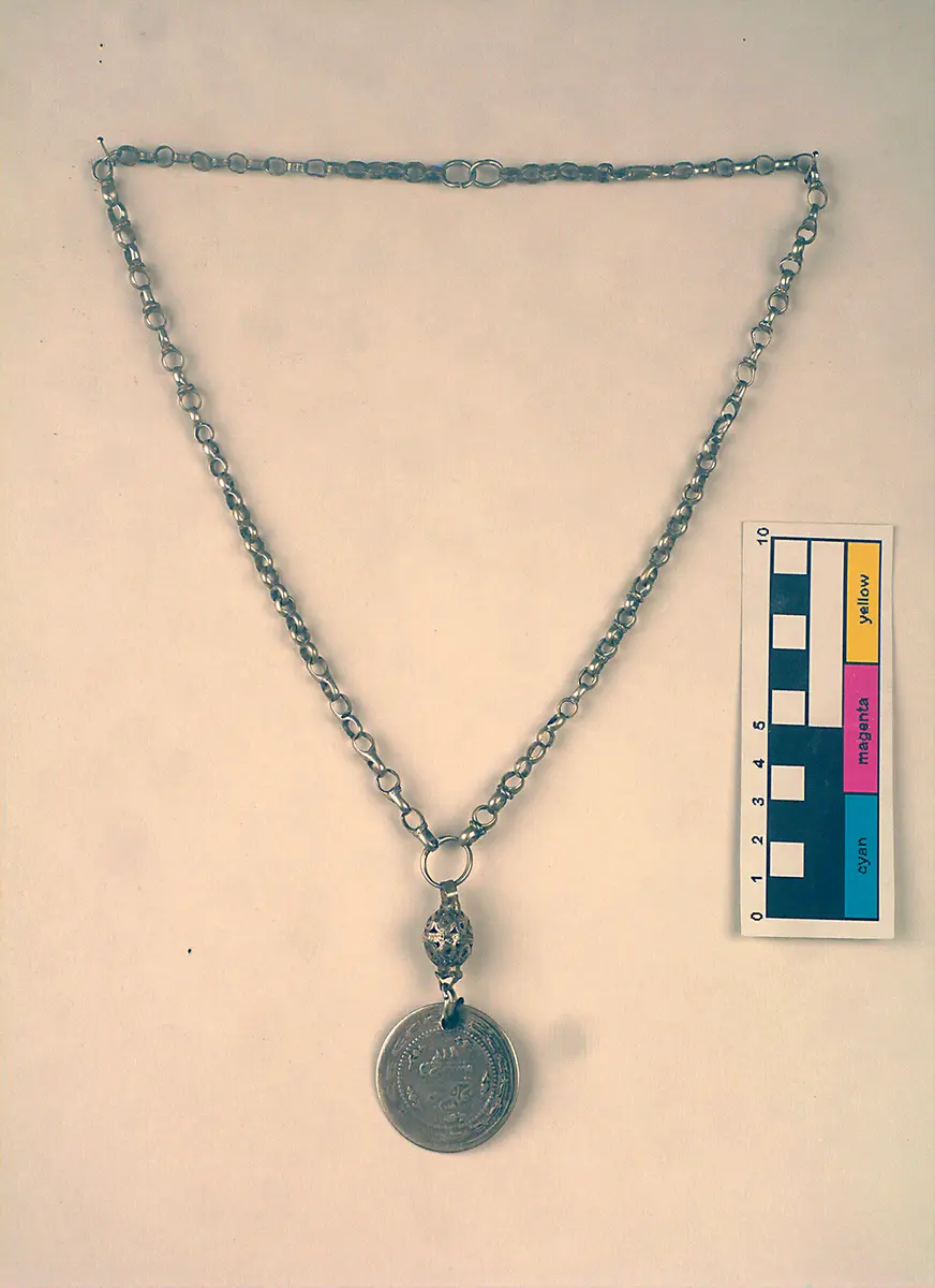 Kette mit Münze