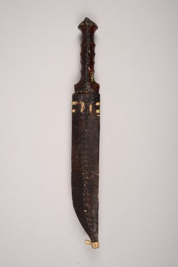 Messer mit Scheide