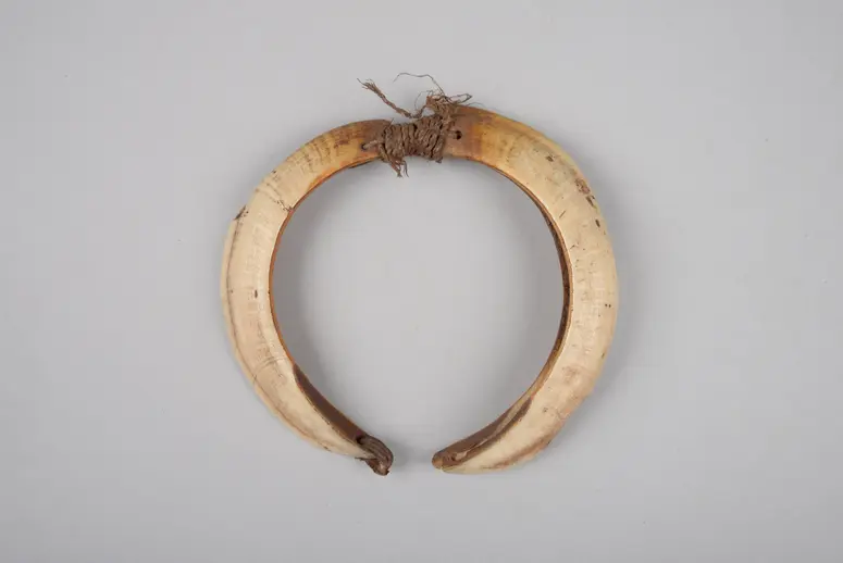 Armschmuck