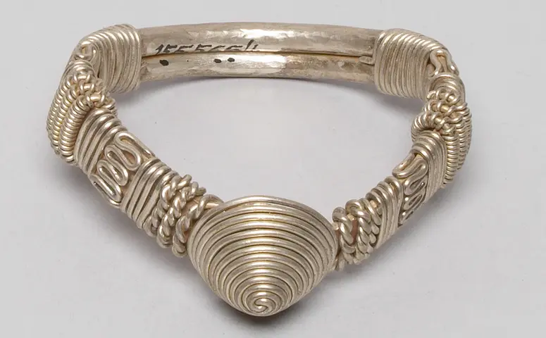 Beinschmuck