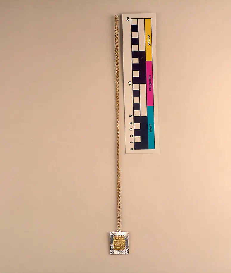 Kette mit Anhänger