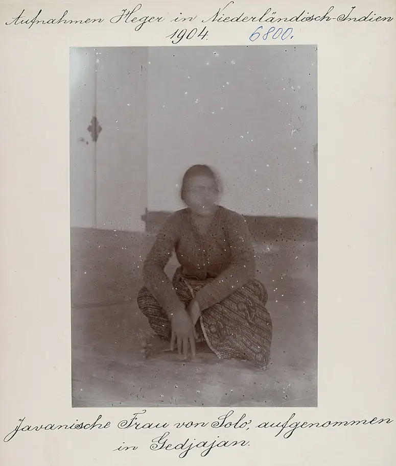 Javanische Frau von Solo, aufgenommem in Gedjajan