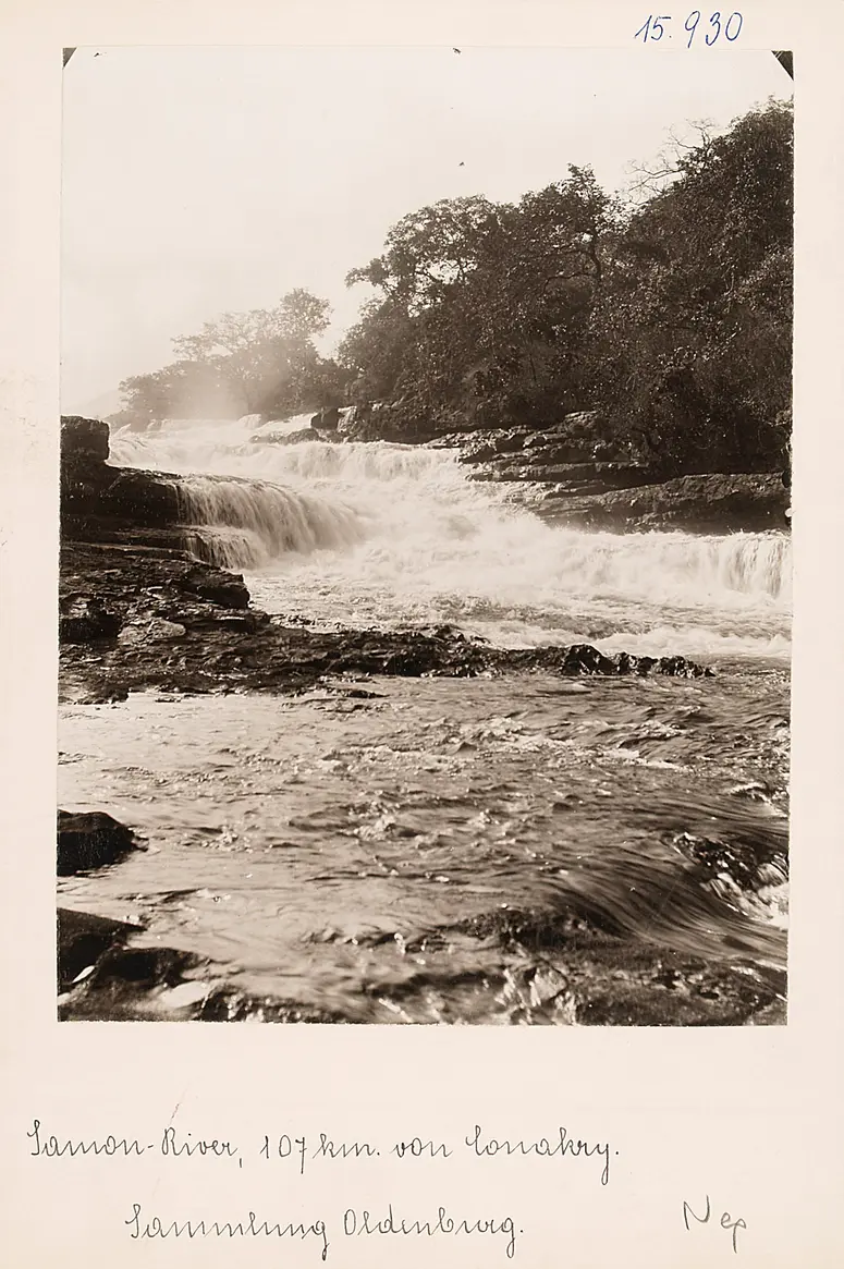 Samou-River (Pandanus), 107 km von Conakry