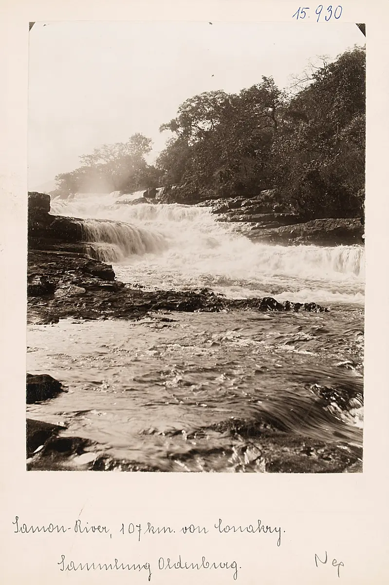 Samou-River (Pandanus), 107 km von Conakry
