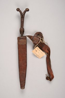 Messer mit Scheide
