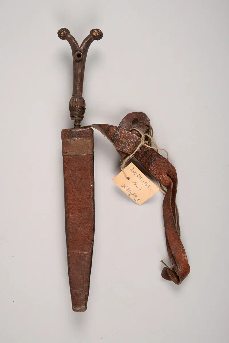 Messer mit Scheide
