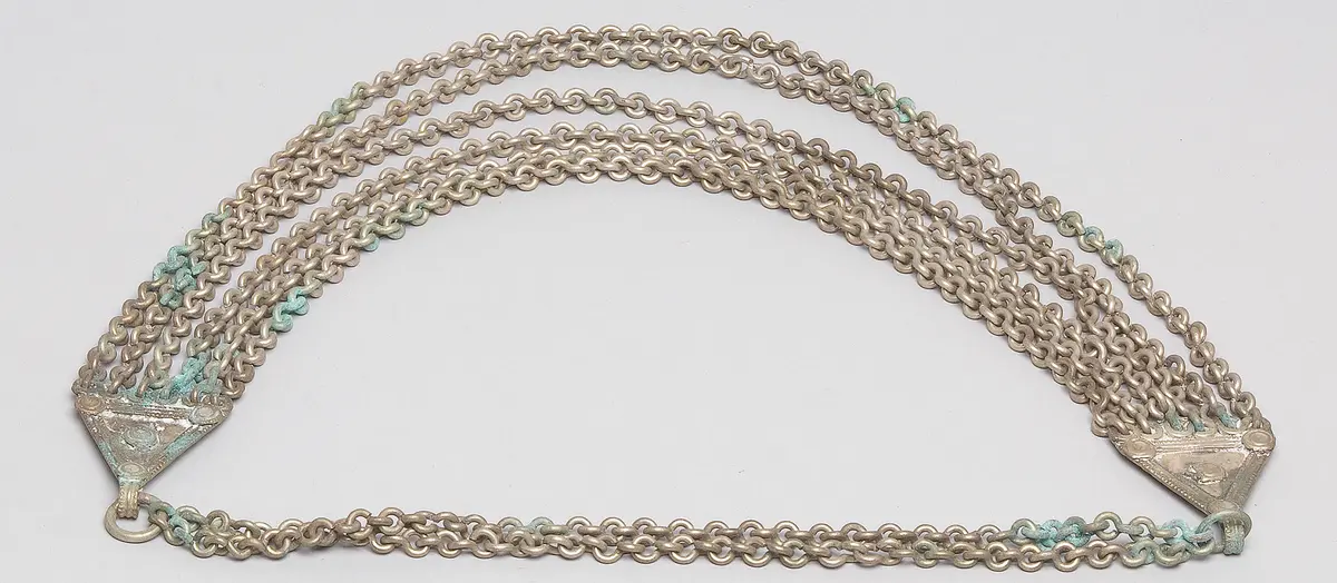 Brustschmuck
