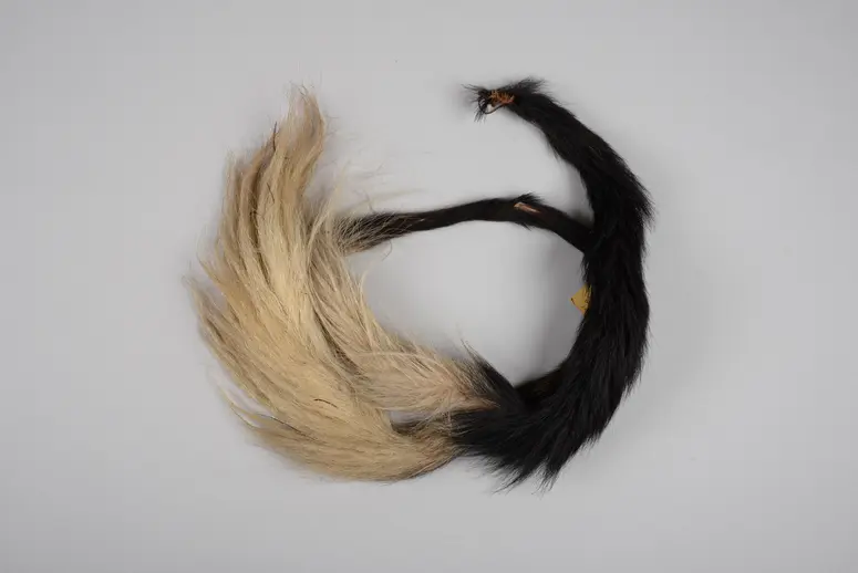 Rückenschmuck
