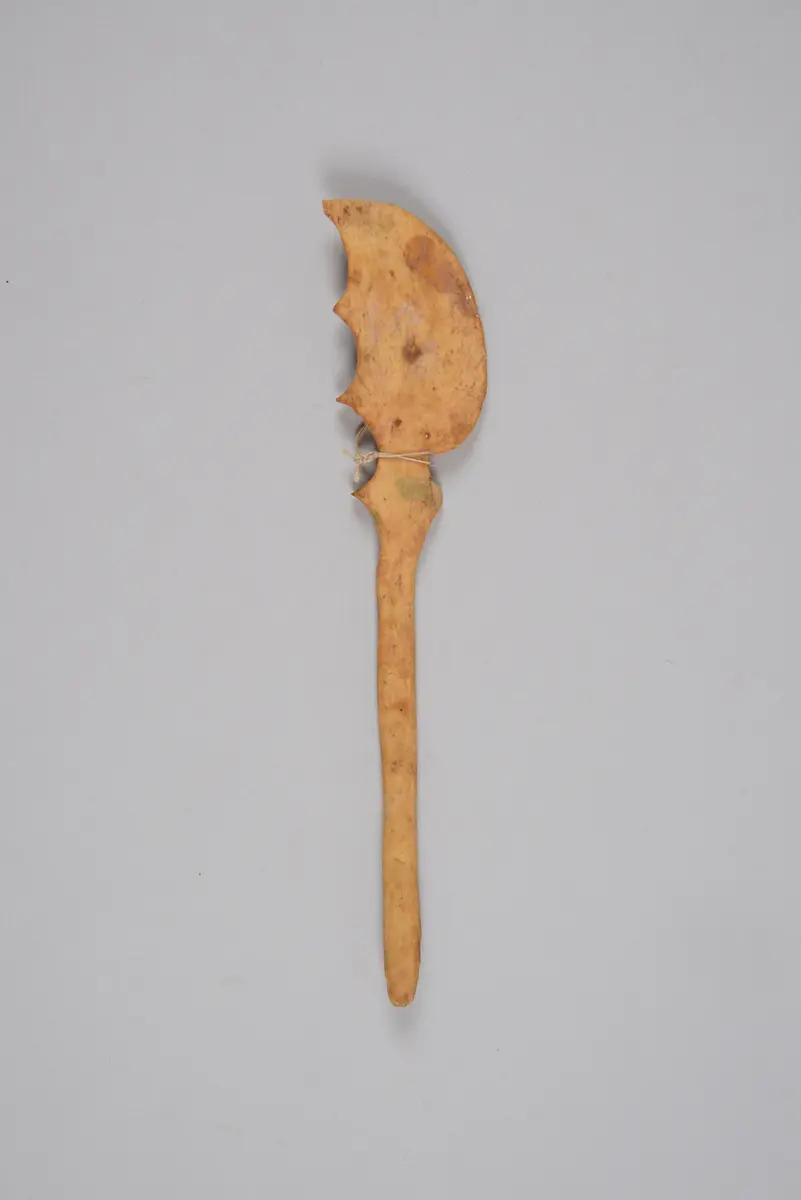 Messer aus Elfenbein