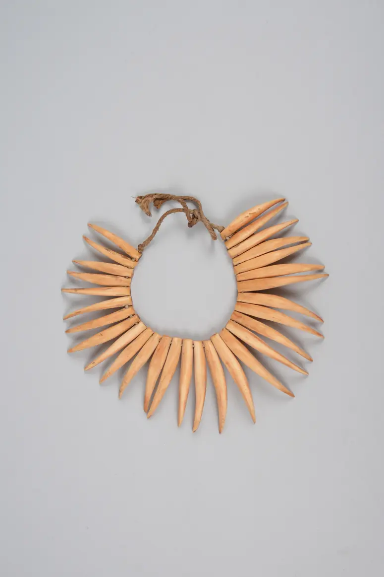 Neck jewellery