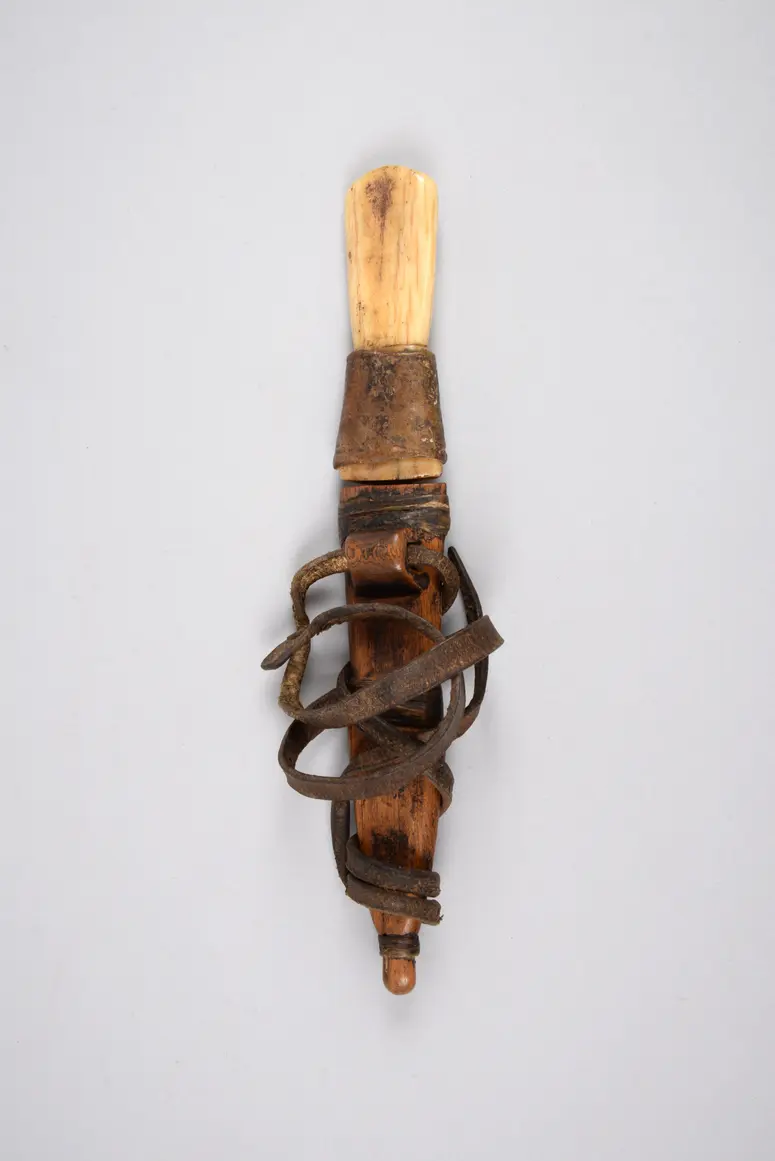 Messer mit Scheide