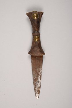 Messer mit Scheide