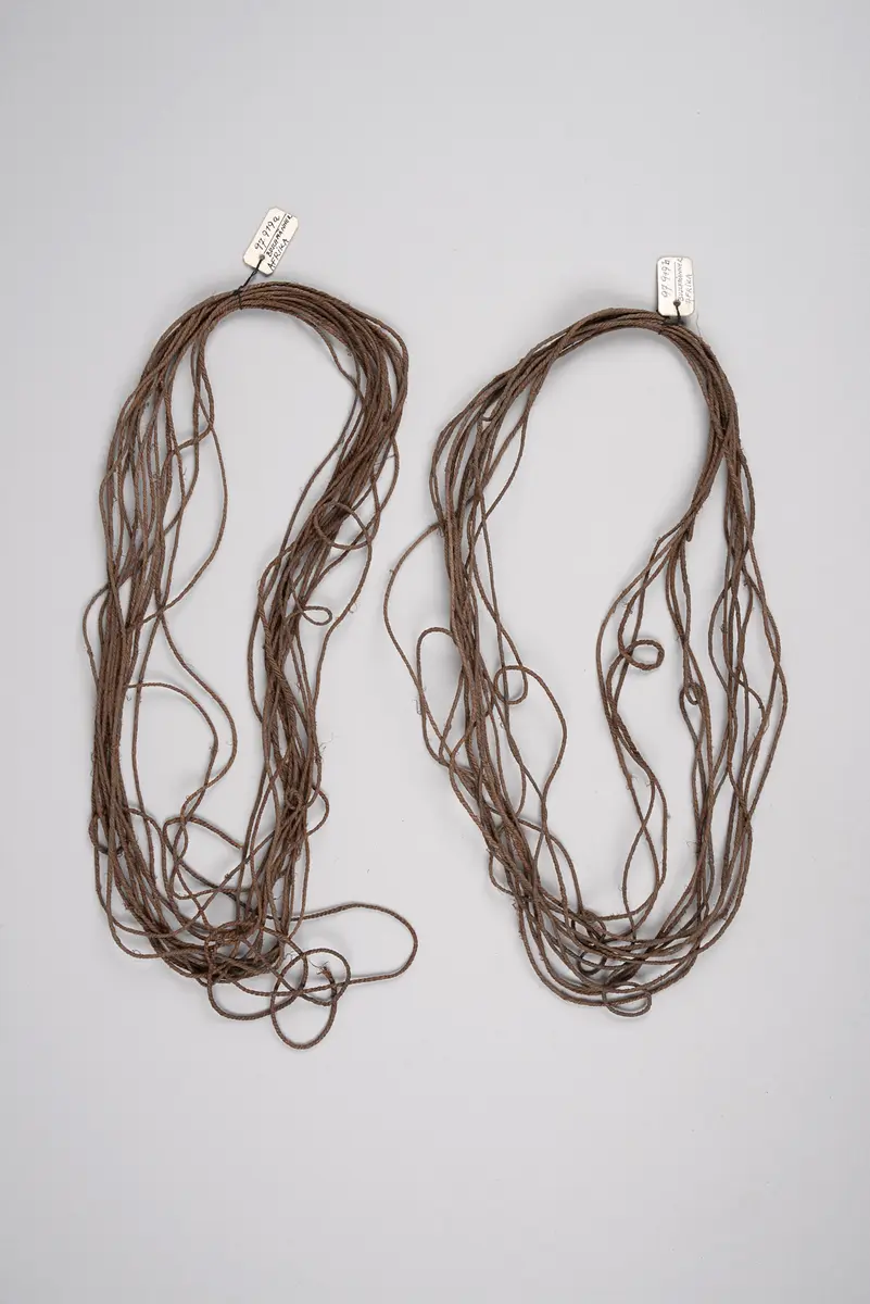 Brustschmuck für Männer