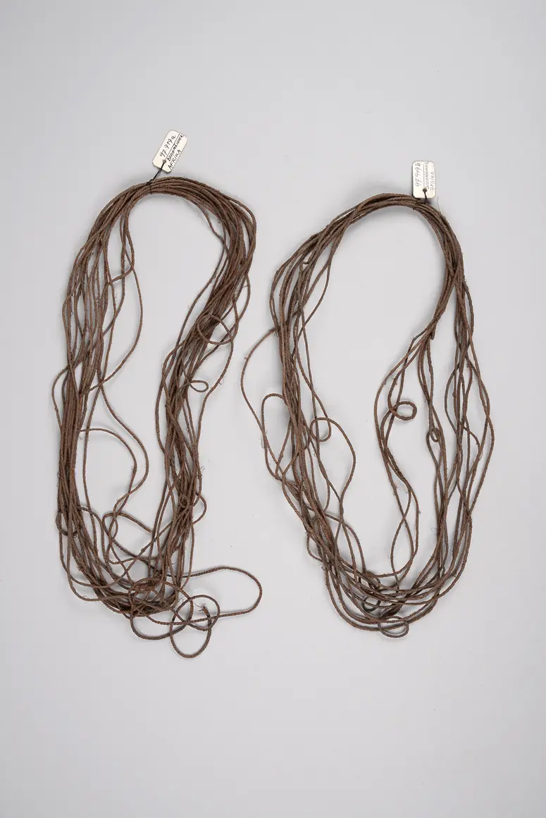 Brustschmuck für Männer