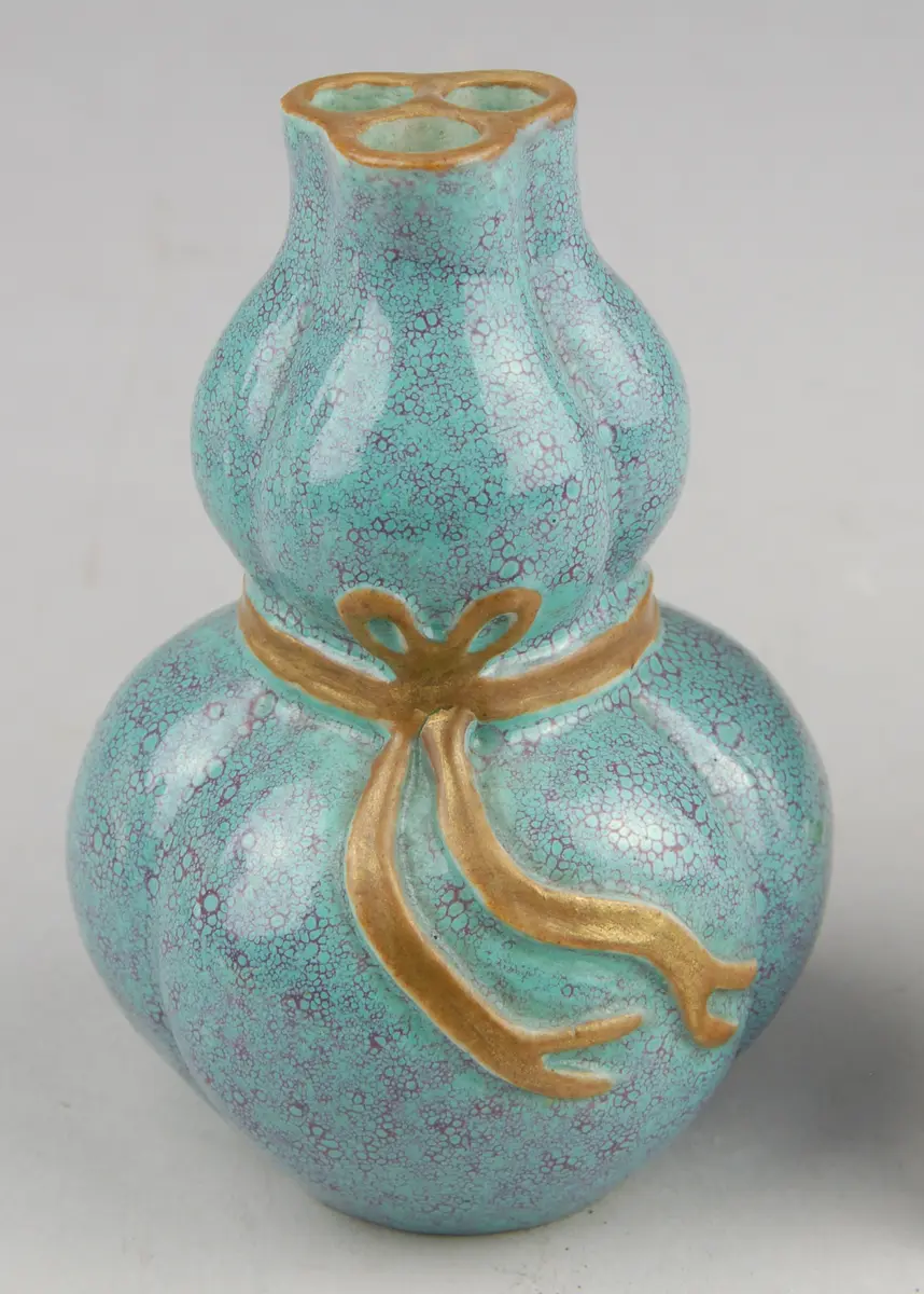Vase in Kürbisform
