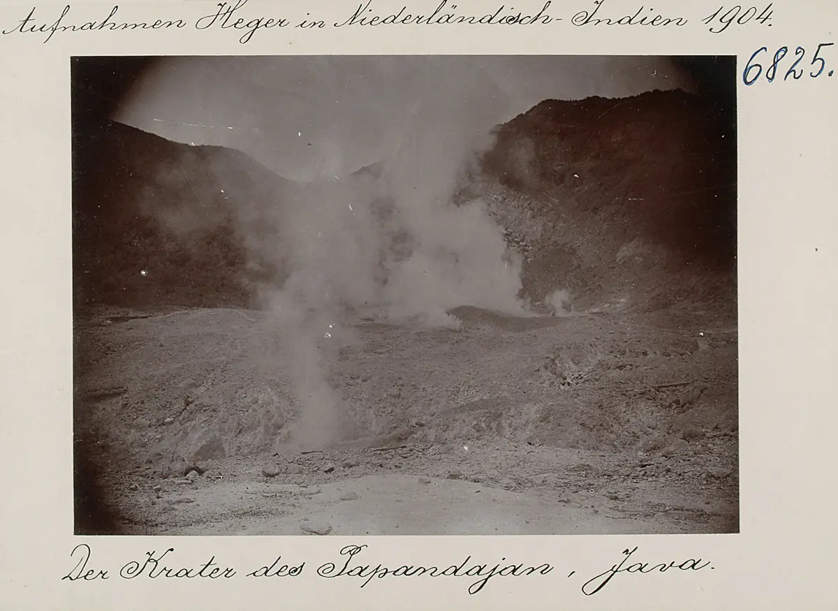 Der Krater des Papandajan, Java