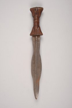 Messer mit Scheide
