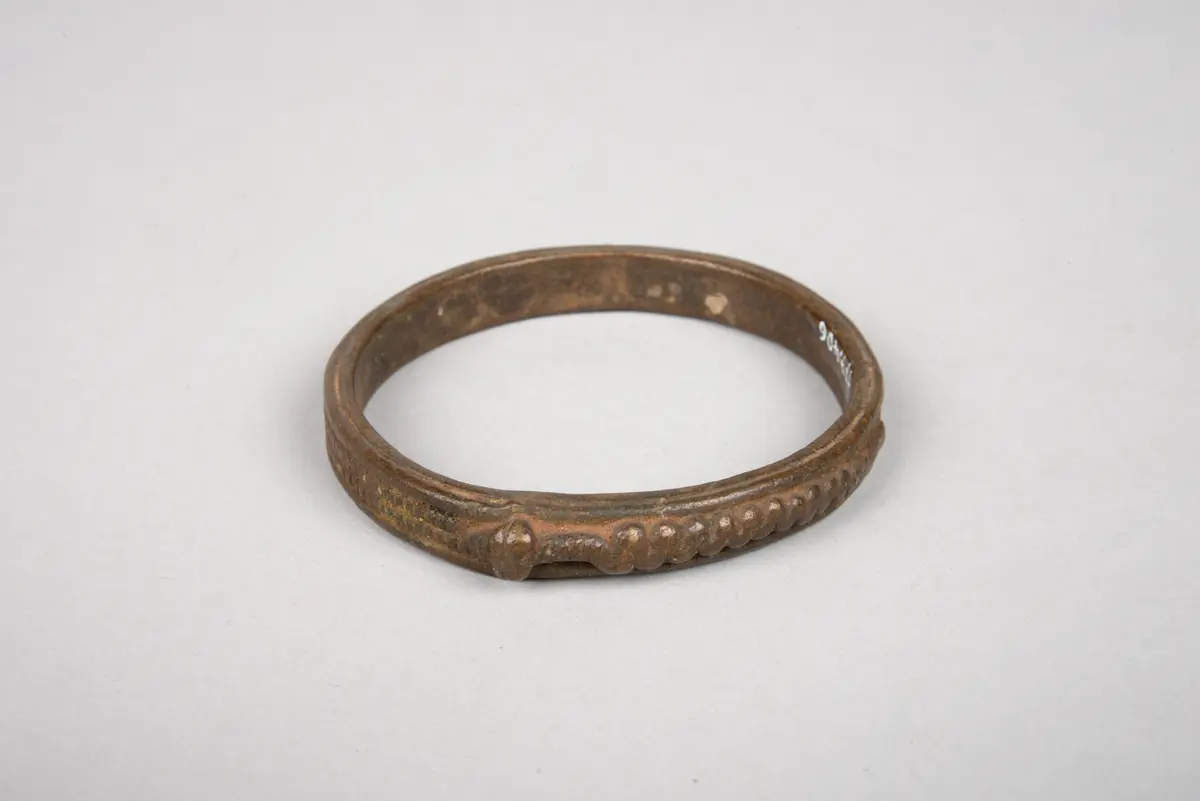 Armband einer verheirateten Frau