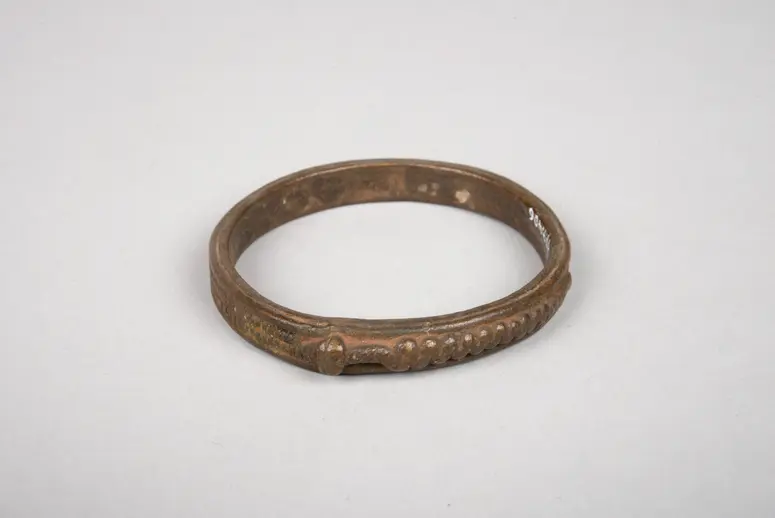 Armband einer verheirateten Frau
