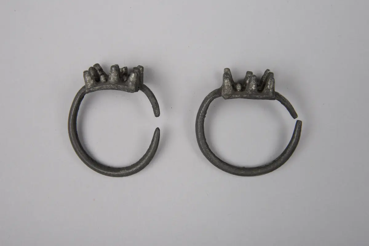 Paar Ohrschmuck