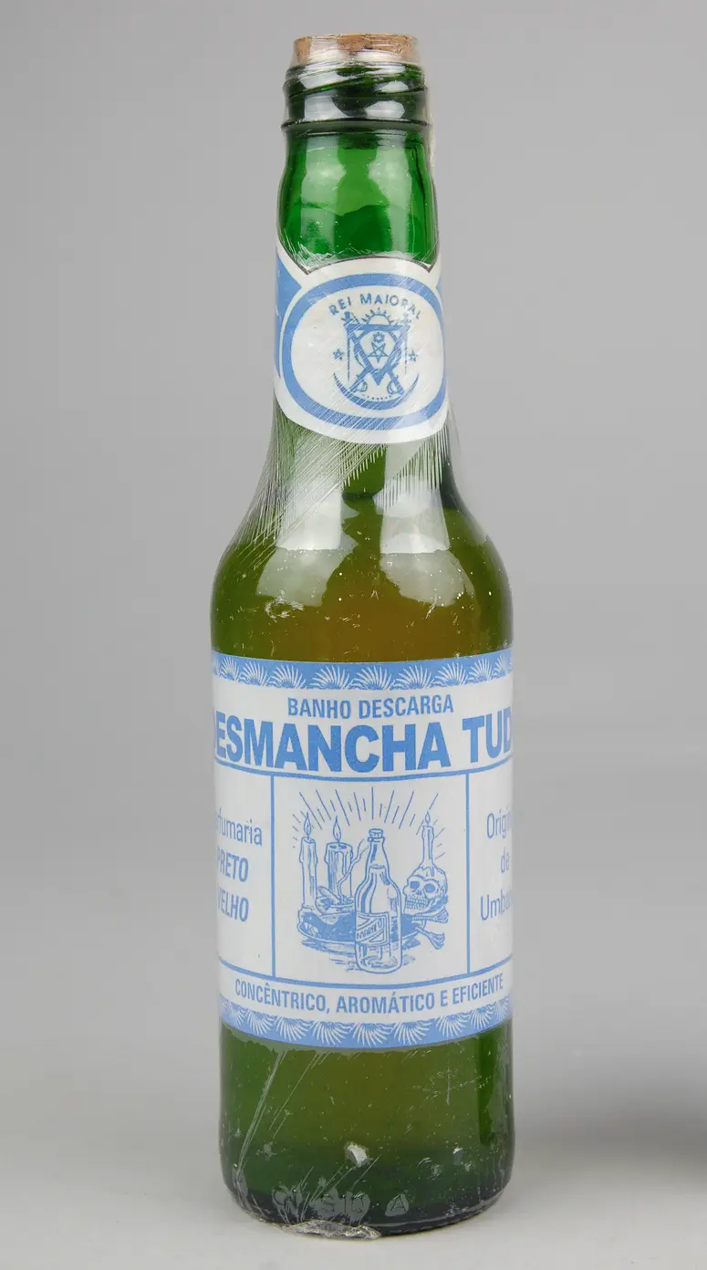 Altar-Ensemble: Flasche mit Banho Descara