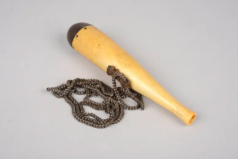 Schnupftabakbehälter an Kette