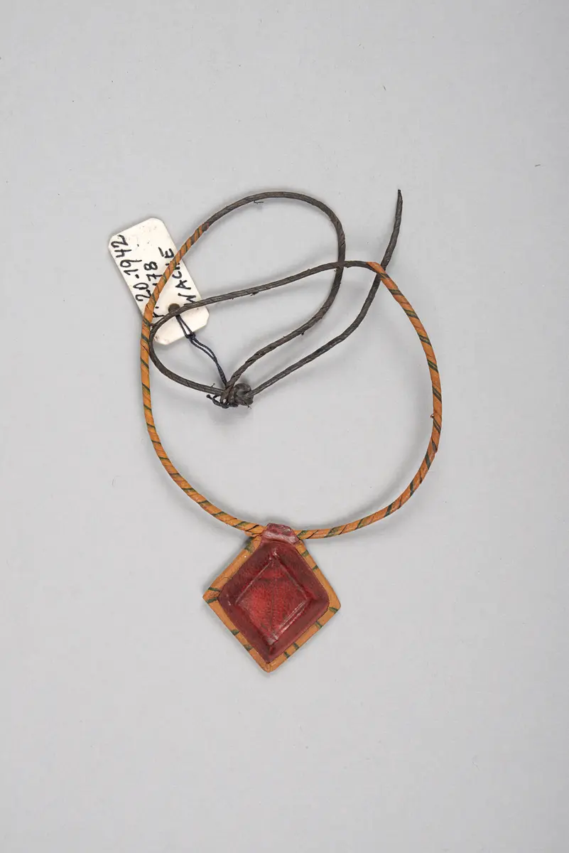 Halskette (Amulett)