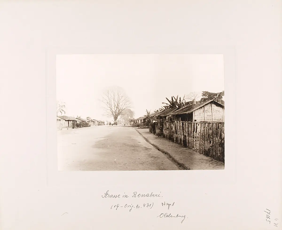 Strasse in Bonaberi