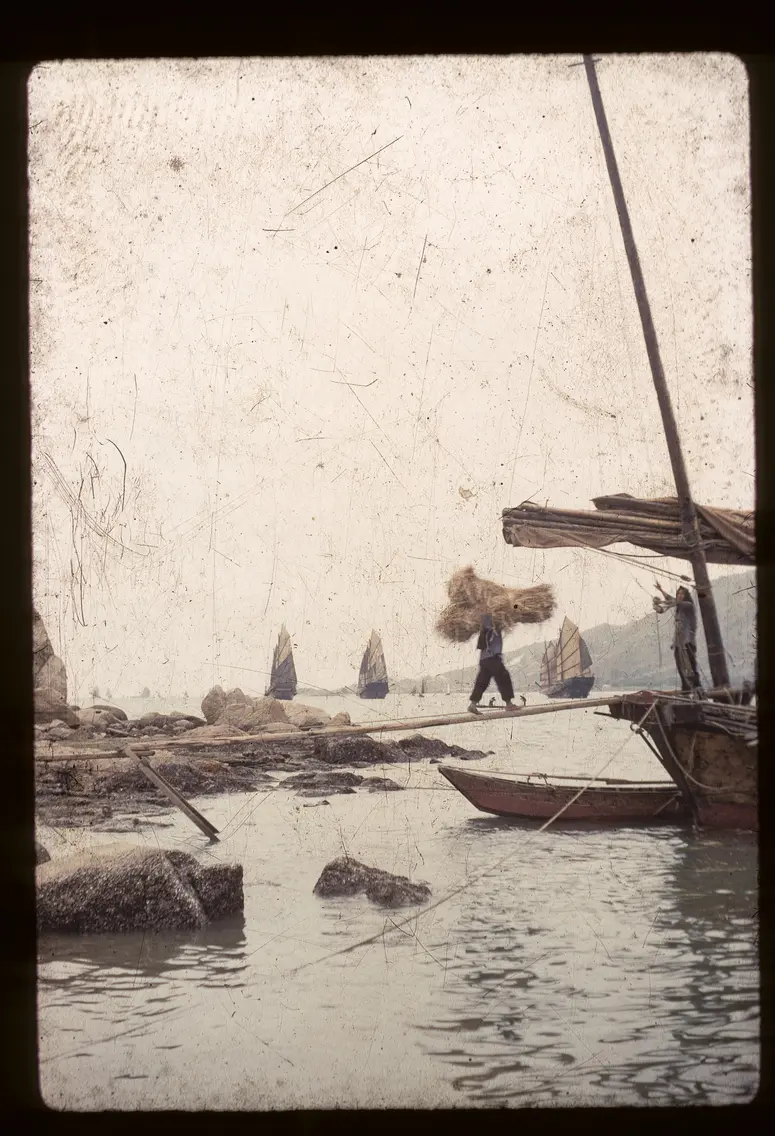 Hafen von Makao, beladen eines Schiffes