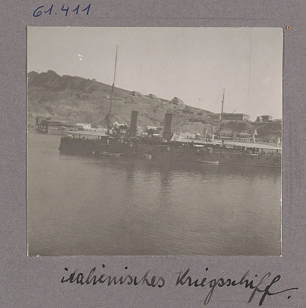 Aden. Italienisches Kriegsschiff
