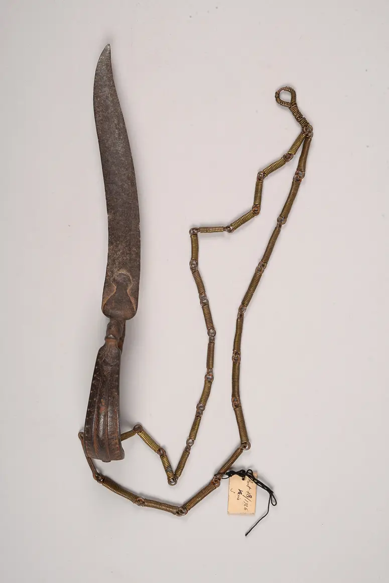 Messer mit Kette