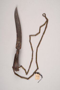 Messer mit Kette