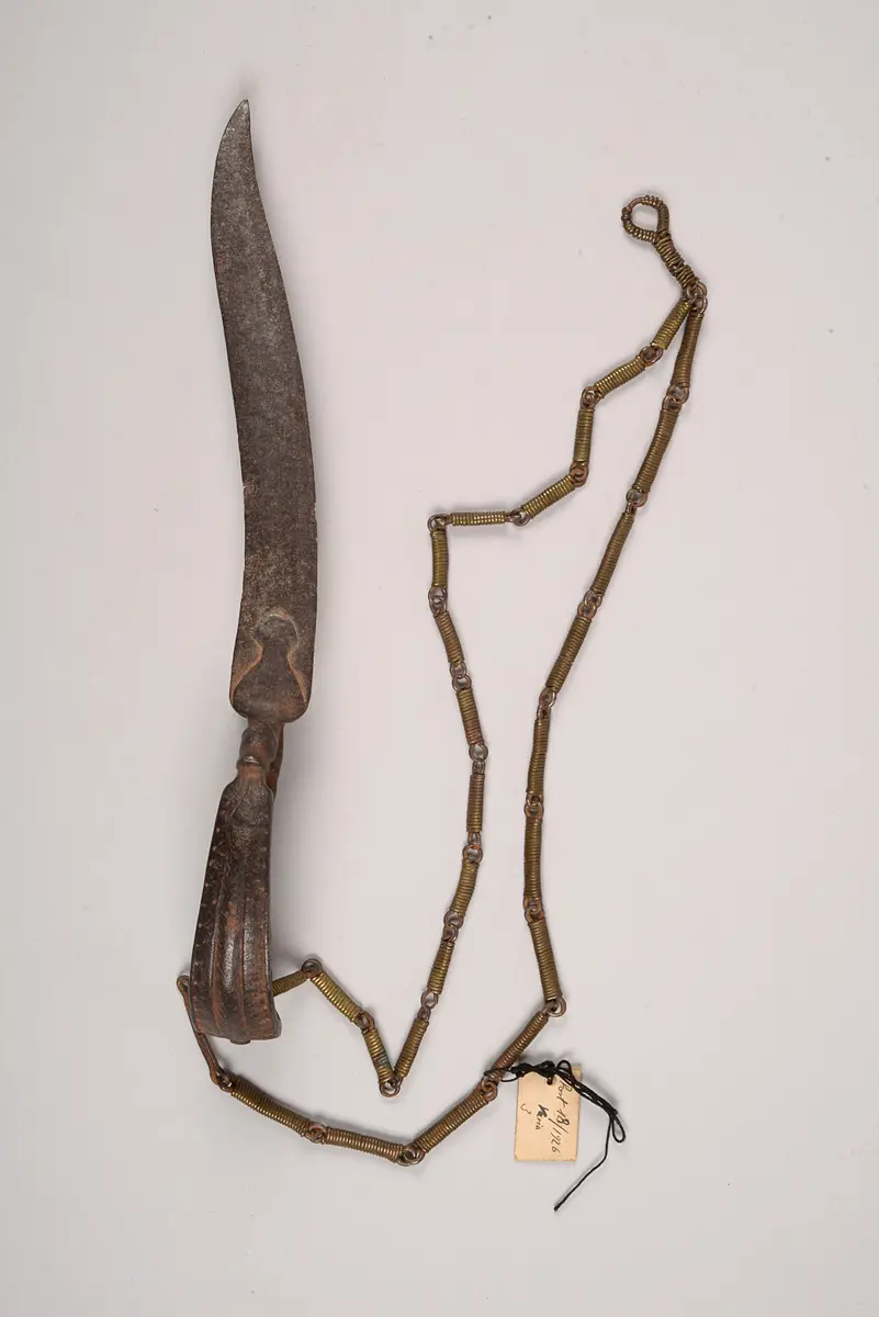 Messer mit Kette
