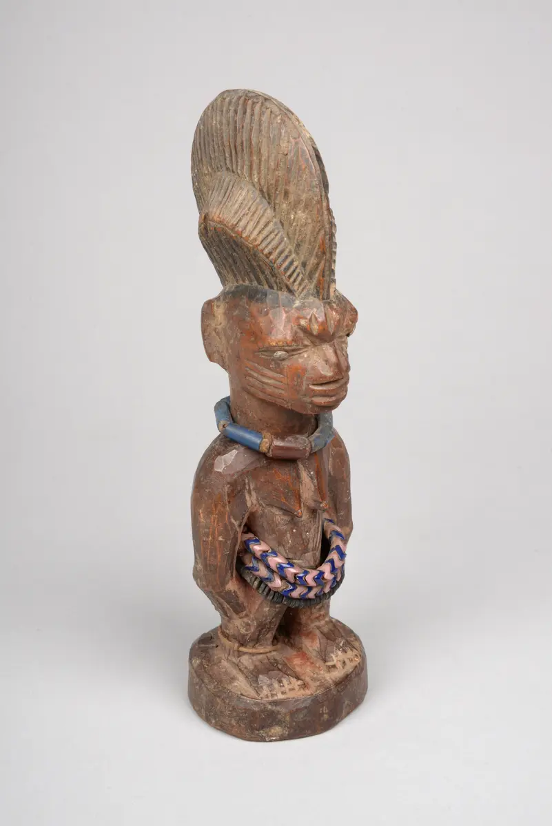 Weibliche Ibedji Drillingsfigur