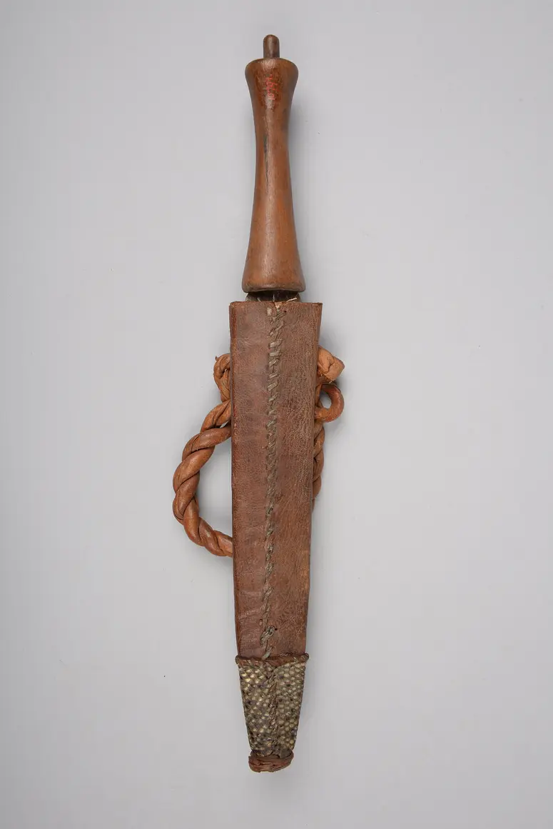 Messer mit Scheide