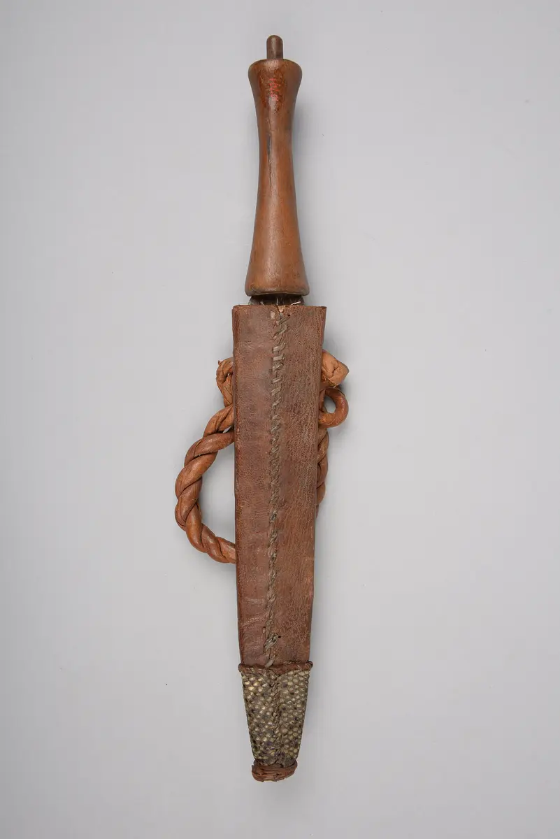 Messer mit Scheide