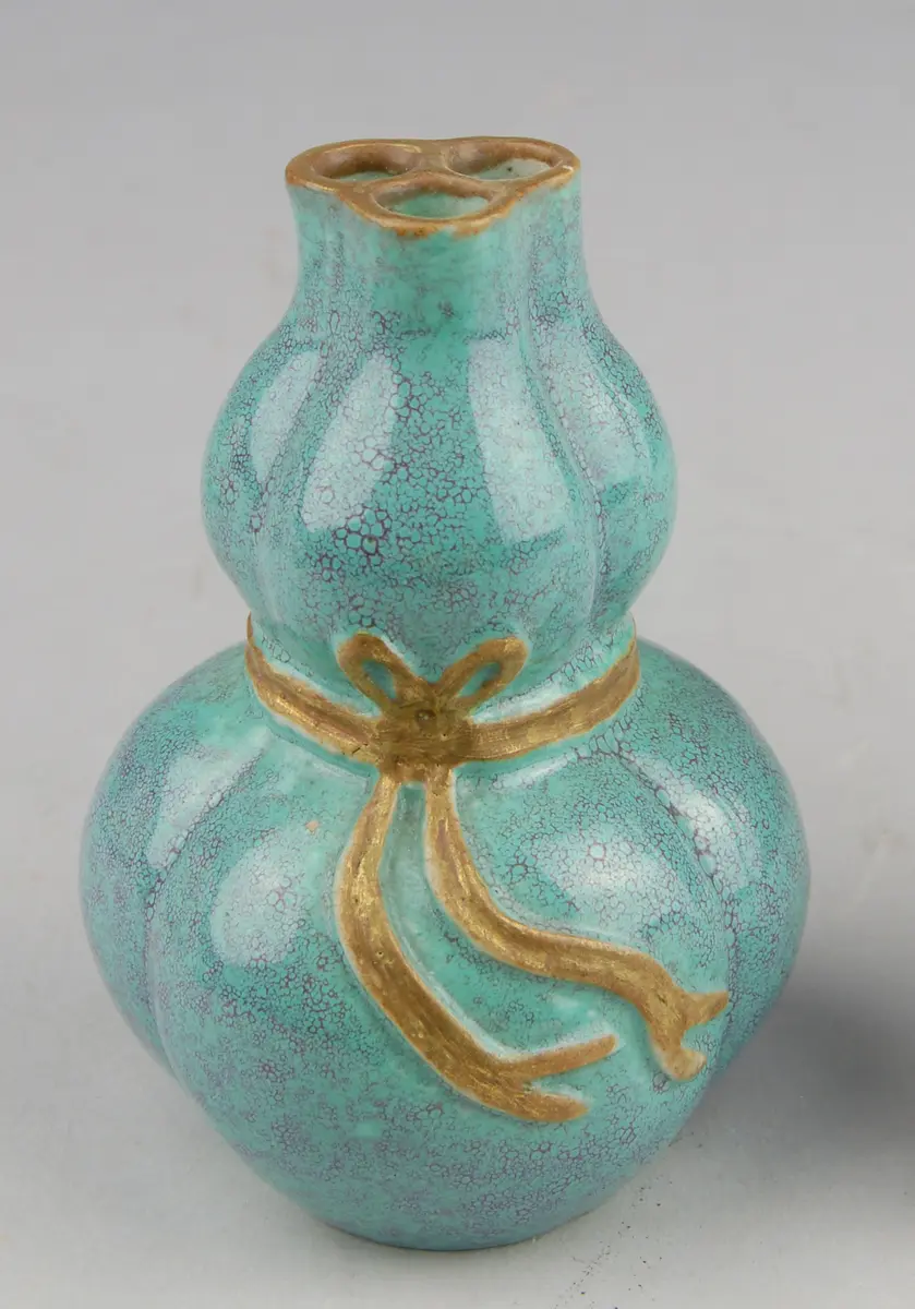 Vase in Kürbisform